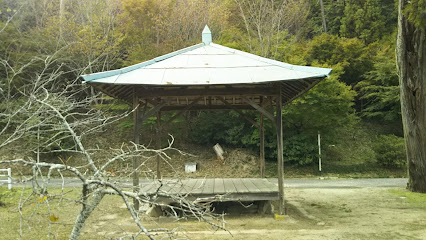 甲弩神社の休憩所