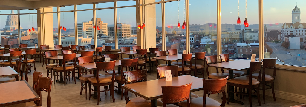 Sapphires Restaurant & Lounge at DoubleTree by Hilton Hotel Jefferson City 65101