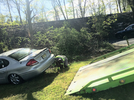 Auto Body Shop «DeFalco’s Automotive & Towing», reviews and photos, 26 Commerce St, Chatham Township, NJ 07928, USA