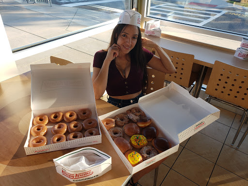 Donut Shop «Krispy Kreme», reviews and photos, 12648 Jefferson Ave, Newport News, VA 23602, USA