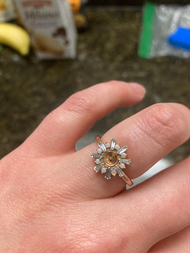 Jeweler «K & D Jewelry & Gold Buyers», reviews and photos, 37-15 Ditmars Blvd, Astoria, NY 11105, USA