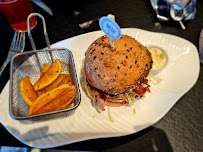 Hamburger du Restaurant Le Char'Lo à Douarnenez - n°7