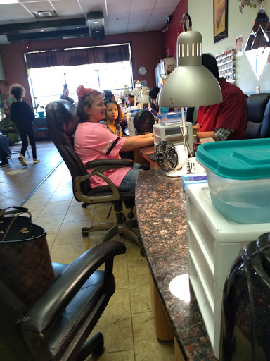 Shopping Mall «Uni-Dale Mall», reviews and photos, 608 University Ave W, St Paul, MN 55103, USA