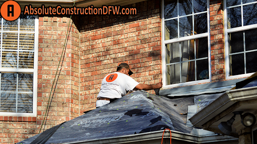 Roofing contractor Garland