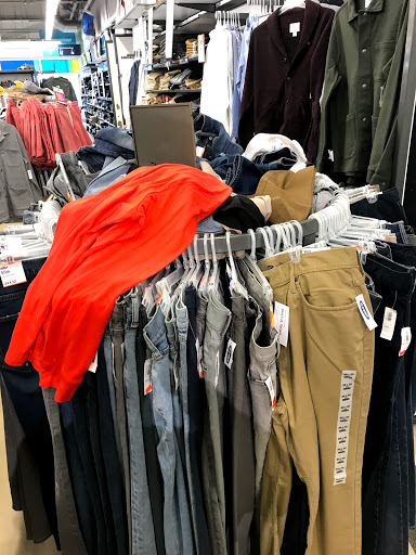 Clothing Store «Old Navy», reviews and photos, 60 Wynnewood Rd, Wynnewood, PA 19096, USA