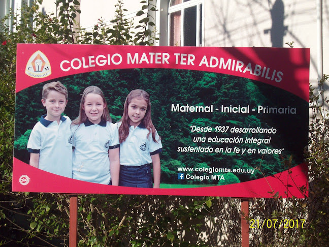 Mater Ter Admirabilis - Escuela