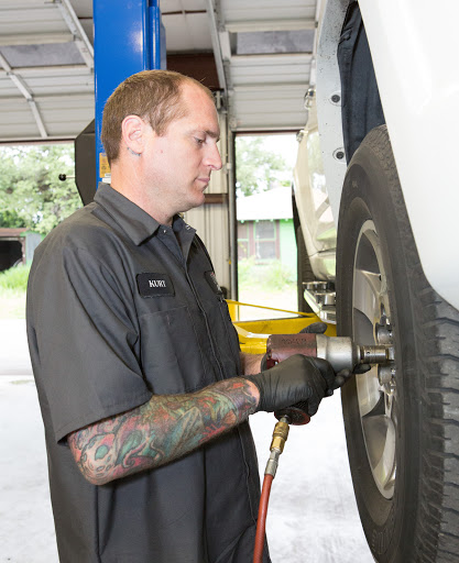 Auto Repair Shop «Juke Auto», reviews and photos, 924 Shady Ln, Austin, TX 78702, USA