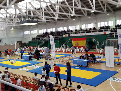 Pabellón e Piscina de Batallóns en Ferrol, A Coruña