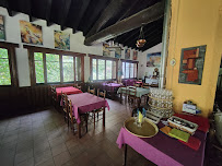 Atmosphère du Restaurant catalan Hostal dels Trabucayres à Maureillas-Las-Illas - n°2