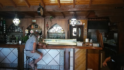Bar Restaurante EL ALMENDRO - SA-200, 9, 37551 Ituero de Azaba, Salamanca, Spain