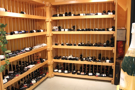 Liquor Store «Liquor Outlet», reviews and photos, 4410 W Craig Rd, North Las Vegas, NV 89032, USA