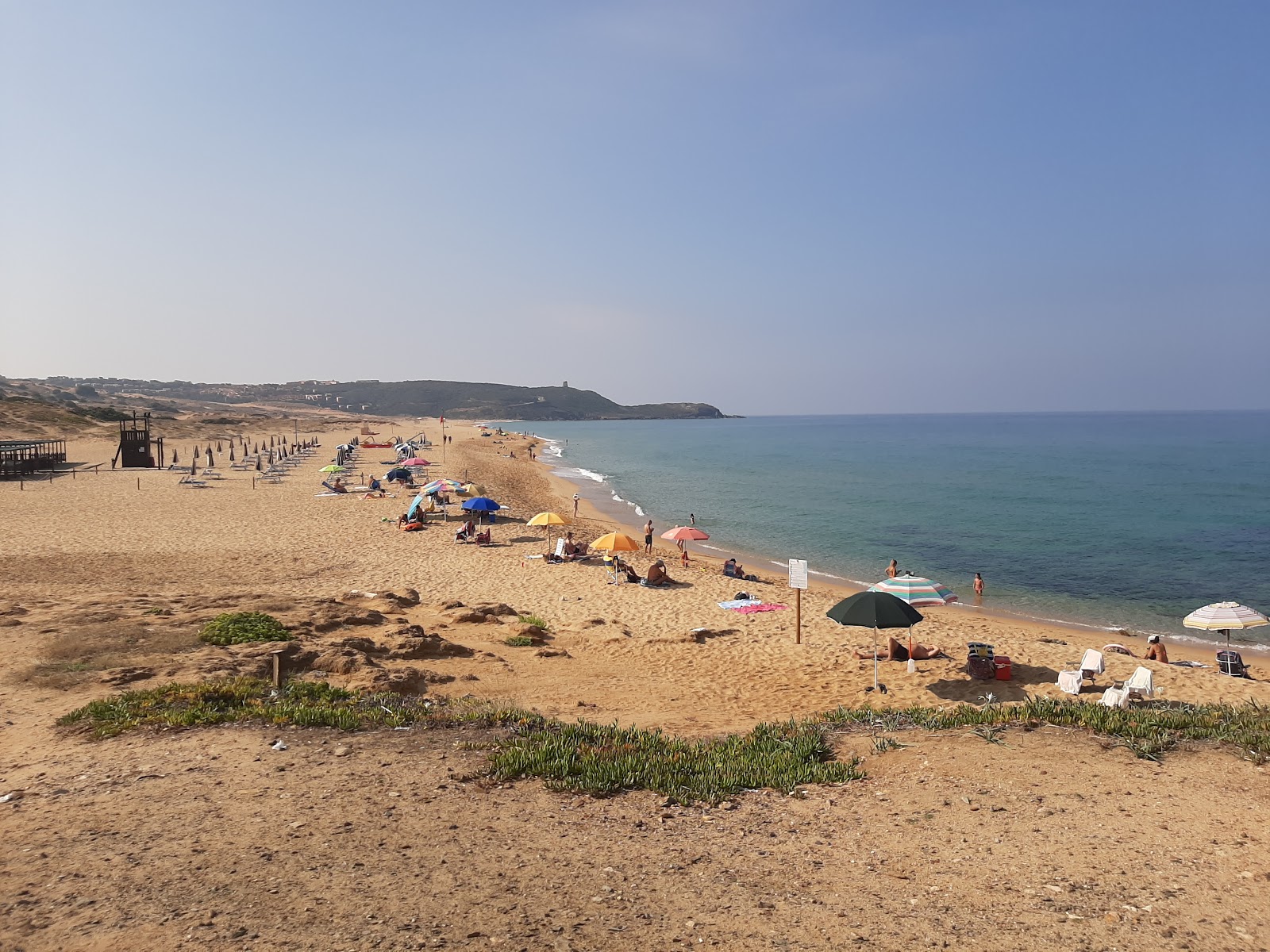 Foto di Spiaggia di Pistis con una superficie del sabbia beige