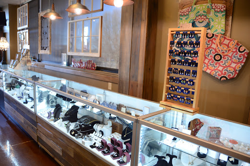 Gold Dealer «Gold & Co Boutique», reviews and photos, 387 W Main St A, Hendersonville, TN 37075, USA