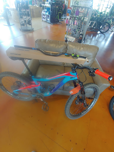 Bicycle Store «Competitive Edge Cyclery», reviews and photos, 9889 E Foothill Blvd, Rancho Cucamonga, CA 91730, USA