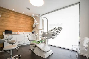 Dental Implant Centre image