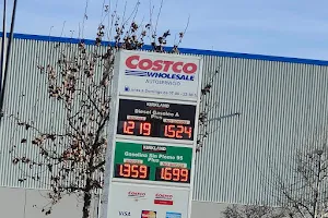 Gasolinera Costco Getafe image