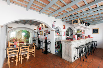 El Lola - Bar de Tapas y Flamenco - C. Guzmán el Bueno, 5, 11380 Tarifa, Cádiz, Spain
