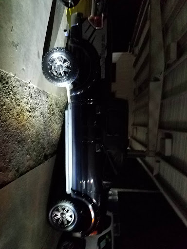 Used Car Dealer «ANEW Auto Sales», reviews and photos, 826 Cox Creek Pkwy, Florence, AL 35630, USA