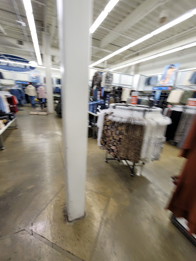 Clothing Store «Old Navy», reviews and photos, 1232 3rd Street Promenade, Santa Monica, CA 90401, USA