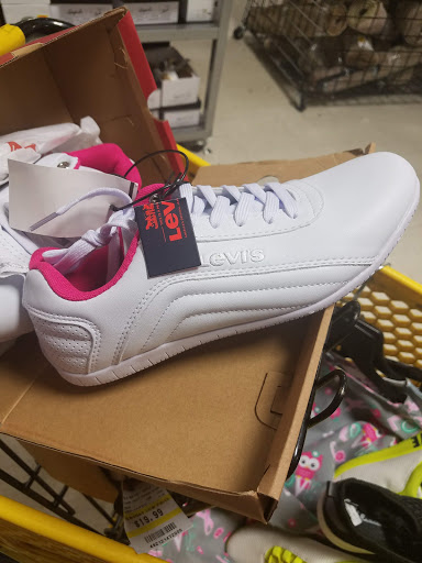 Clothing Store «Forman Mills», reviews and photos, 4411 N Market St, Wilmington, DE 19802, USA