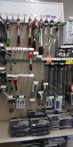 Hardware Store «Harbor Freight Tools», reviews and photos, 7520 W 159th St, Orland Park, IL 60462, USA