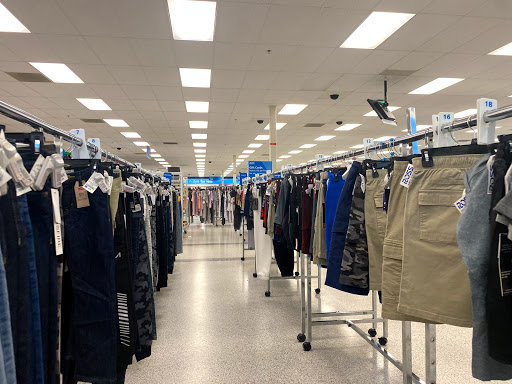 Clothing Store «Ross Dress for Less», reviews and photos, 4404 Dallas Fort Worth Turnpike, Dallas, TX 75211, USA