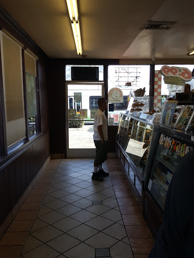 Donut Shop «Yum Yum Donuts», reviews and photos, 5454 Orangethorpe Ave, La Palma, CA 90623, USA
