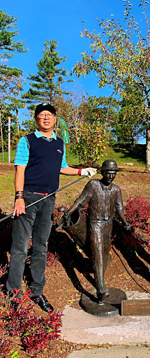 Golf Course «Robert T. Lynch Municipal Golf Course», reviews and photos, 1281 W Roxbury Pkwy, Chestnut Hill, MA 02467, USA