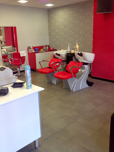 Peluquería KENZO'S ESTILISTES en Cornellà de Llobregat, Barcelona