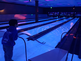 Fort Lanes Bowling and Virtual Golf Centre