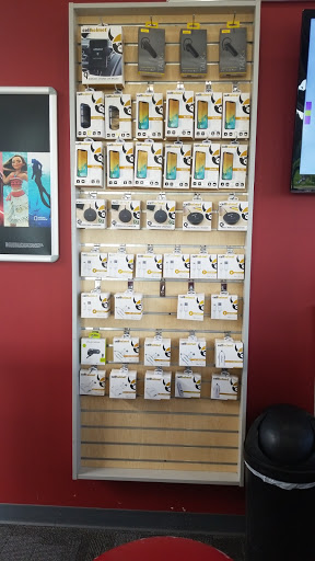 Cell Phone Store «Verizon Authorized Retailer - Wireless Zone», reviews and photos, 740 Main St #102, Mendota Heights, MN 55118, USA