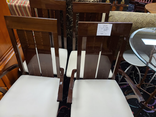 Shopping Mall «Gateway Shopping Center», reviews and photos, 221 E Swedesford Rd, Wayne, PA 19087, USA