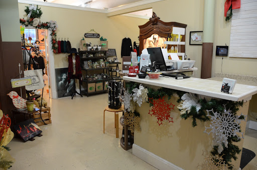 Boutique «Merchants At Cokers», reviews and photos, 401 Wilson Ave, Tullahoma, TN 37388, USA