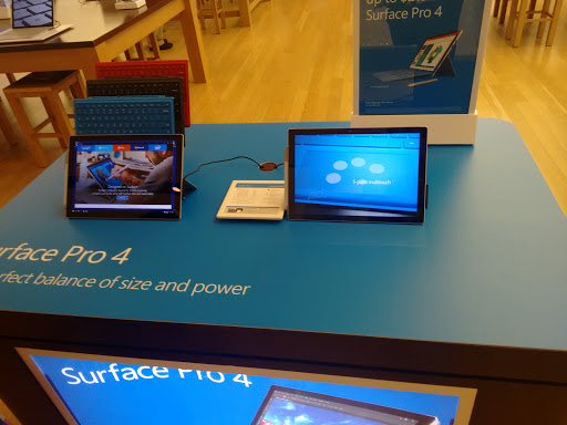 Computer Store «Microsoft Store», reviews and photos, 162 South Avenue, Bloomington, MN 55425, USA