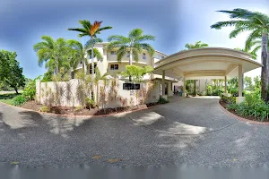 Cayman Villas Port Douglas image