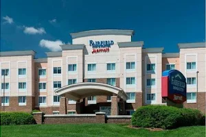 Fairfield Inn & Suites by Marriott Kansas City Overland Park image