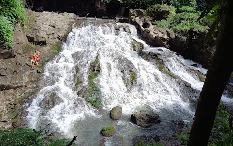 Goa Rang Reng Waterfall image