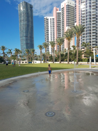 Park «Heritage Park», reviews and photos, 19200 Collins Ave, Sunny Isles Beach, FL 33160, USA