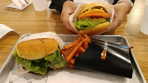 Shopping Mall «Promenade Shopping Center», reviews and photos, 7485 Rush River Dr, Sacramento, CA 95831, USA