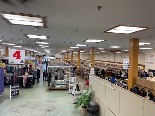 Thrift Store «MyUnique», reviews and photos, 525 Old Country Rd, Westbury, NY 11590, USA