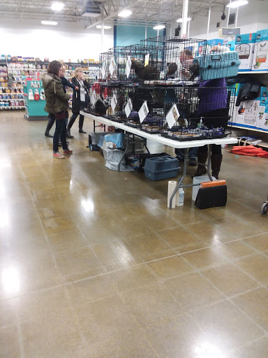 Pet Supply Store «PetSmart», reviews and photos, 2216 E Springs Dr, Madison, WI 53704, USA