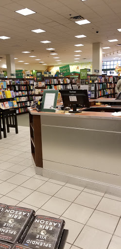 Book Store «Barnes & Noble», reviews and photos, 5132 W Saginaw Hwy, Lansing, MI 48917, USA