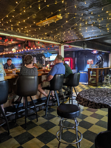 Liquor Store «Flight 747 Liquor Store & Lounge Bar», reviews and photos, 1500 Airport Rd, Jacksonville, FL 32218, USA