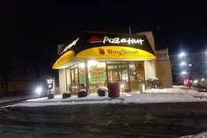 Pizza Hut image