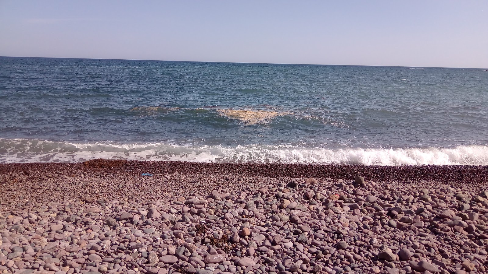 Zdjęcie El Centinela beach z powierzchnią turkusowa czysta woda