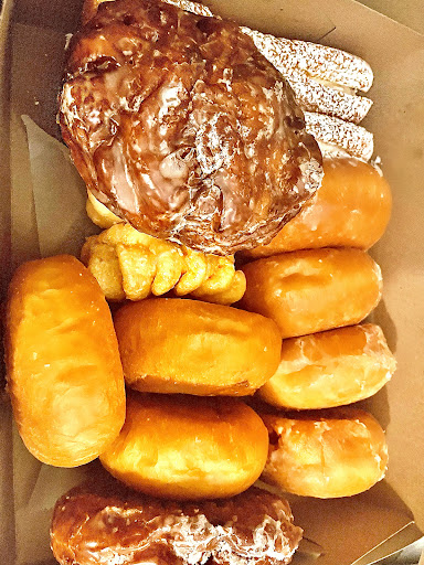 Bakery «Almont Pastry Shop», reviews and photos, 102 N Main St, Almont, MI 48003, USA