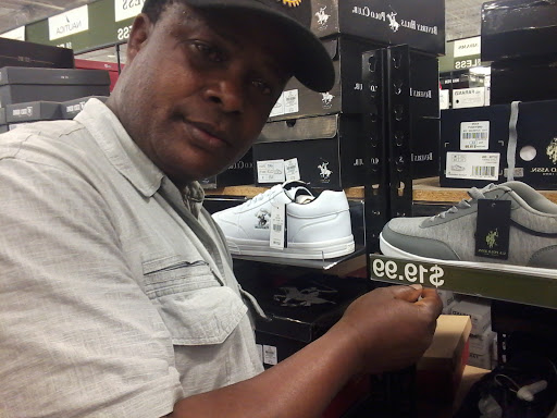 Clothing Store «K&G Fashion Superstore», reviews and photos, 4625 S Cooper St, Arlington, TX 76017, USA