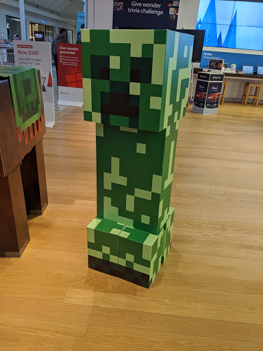 Computer Store «Microsoft Store - Tysons Corner Center», reviews and photos, 1961 Chain Bridge Rd, Tysons, VA 22102, USA