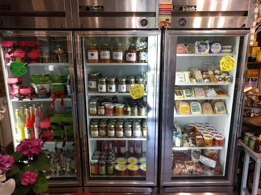 Grocery Store «Bayshore Market», reviews and photos, 5025 Bayshore Blvd, Tampa, FL 33611, USA