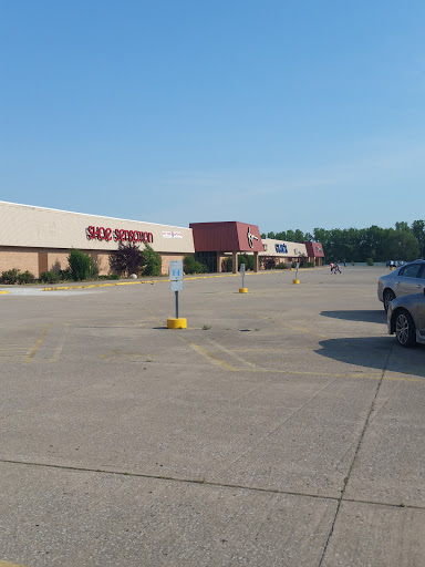 Village Square Mall, 51 village Square Mall, Effingham, IL 62401, USA, 